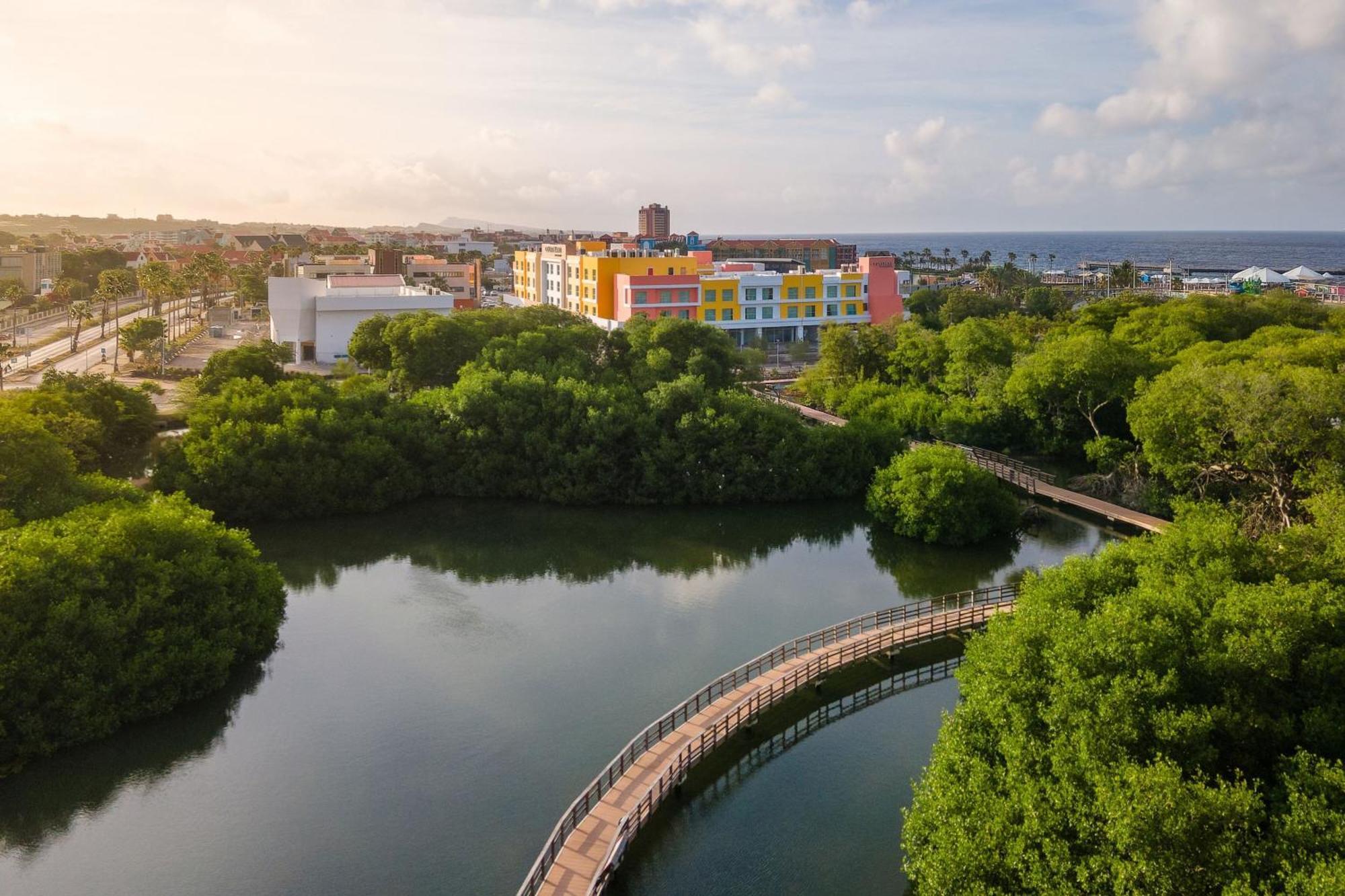Courtyard By Marriott Curacao Hotel Willemstad Exterior foto